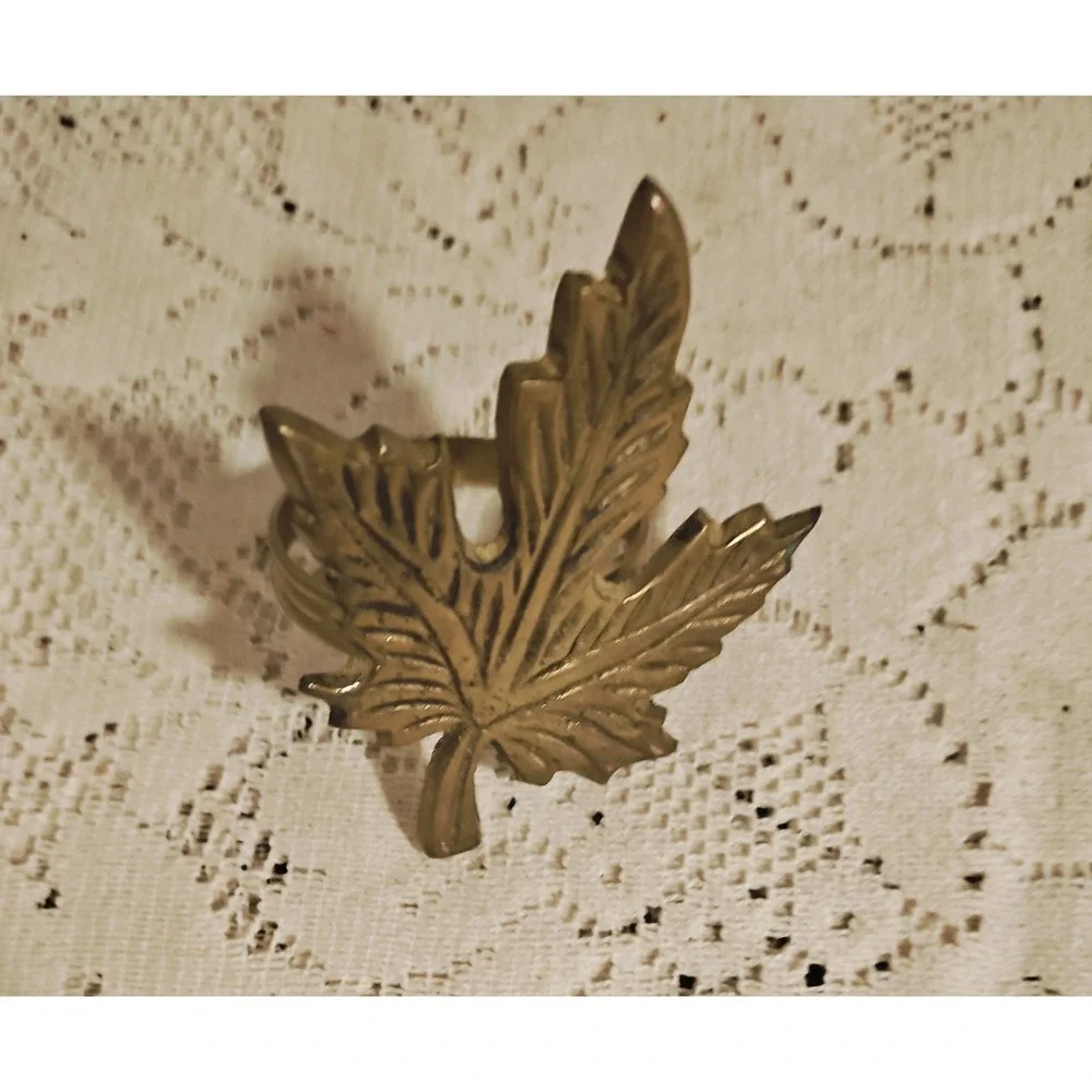 Mixed Lot Of Seven Vintage Brass Napkin Rings